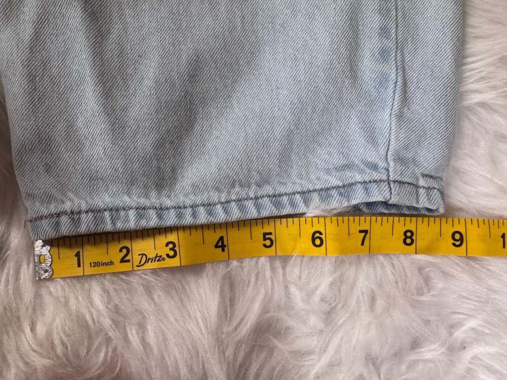 Levi's Size 28 Baggy Dad Jean w/ Leather Patch - Picture 10 of 11